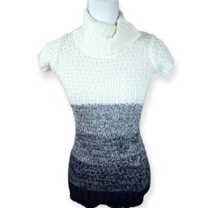 POOF GIRL CREAM & NAVY MARBLED TURTLENECK SWEATER SZ.YM EUC